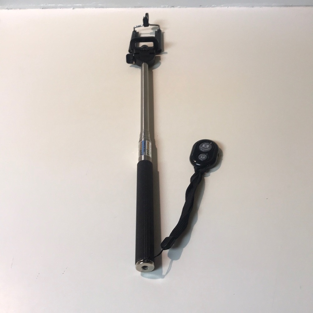 ⚡️FINAL PRICE⚡️ Selfie stick w/ shutter camera remote
